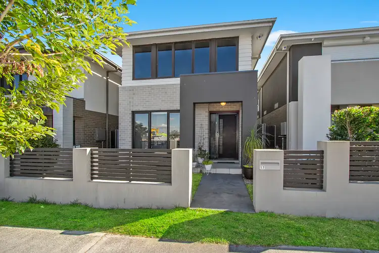17 Lakeside Parade, Jordan Springs NSW 2747