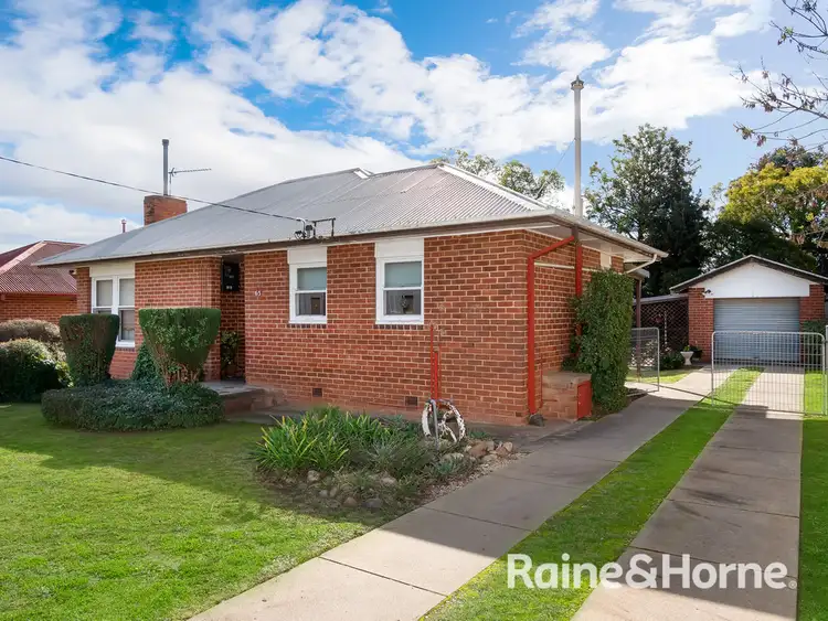 65 Fernleigh Road, Turvey Park NSW 2650