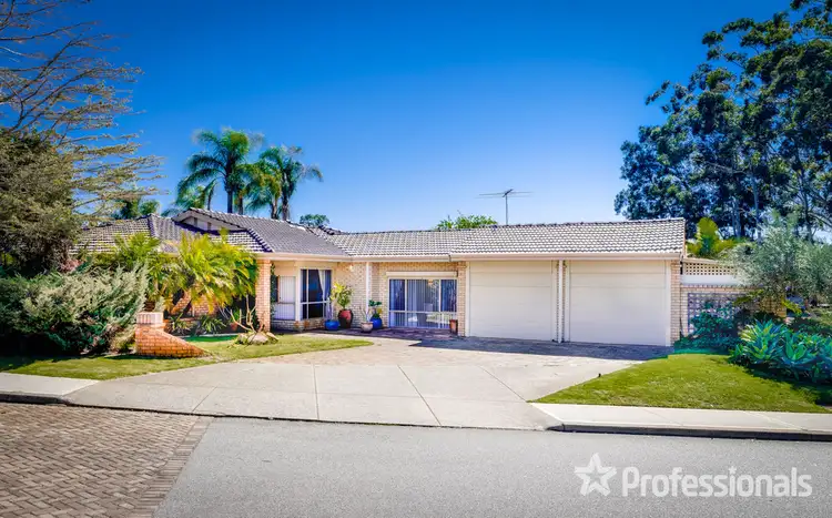 23 Parkvista Avenue, Ballajura WA 6066