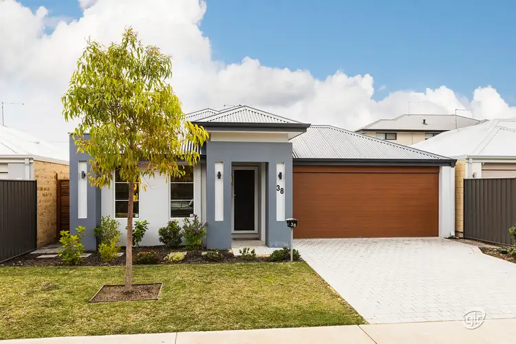 38 Mornington Crescent, Wandi WA 6167