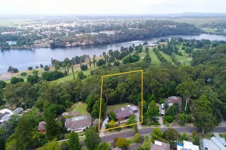 6 Daley Crescent, North Nowra NSW 2541