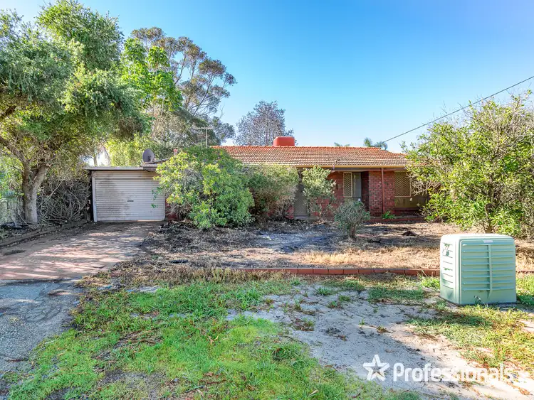 4 Selsdon Rd, Camillo WA 6111