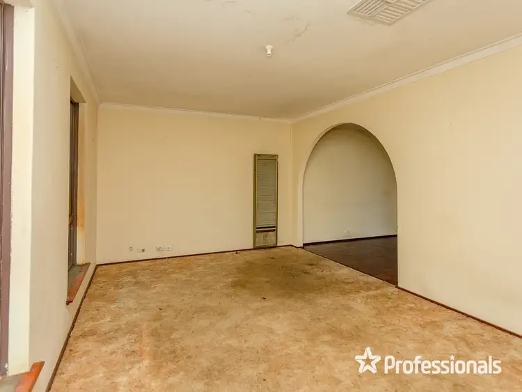Second view of Homely house listing, 4 Selsdon Rd, Camillo WA 6111