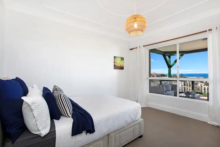 Fifth view of Homely apartment listing, 2/4 Cross Street, Bronte NSW 2024