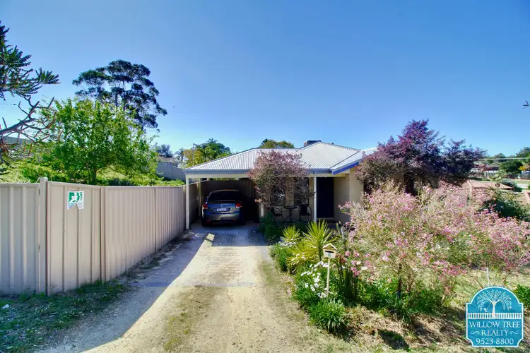 Second view of Homely house listing, 6 Moysey Court, Parmelia WA 6167