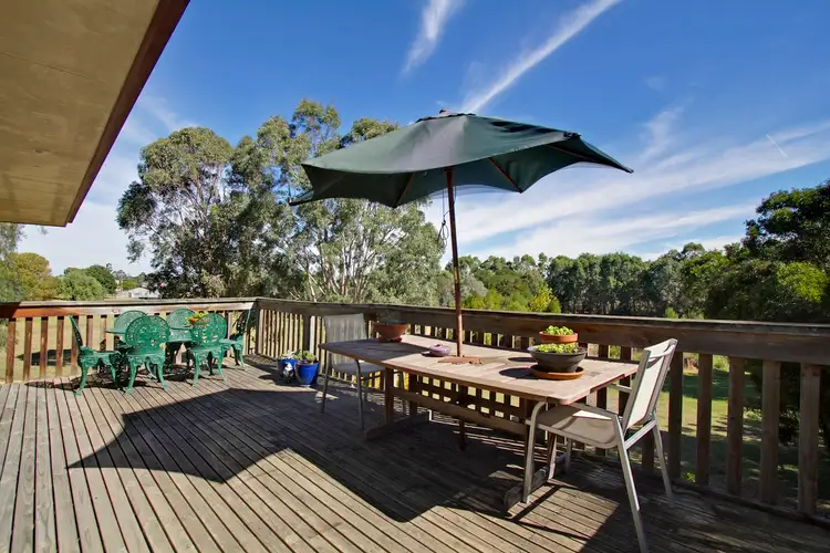 24 Davis Street, Heyfield VIC 3858