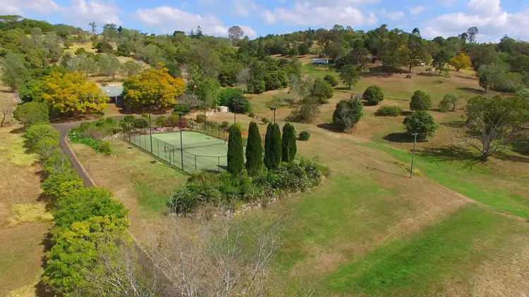 80 Upper Brookfield Road, Brookfield QLD 4069