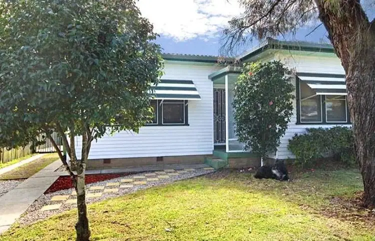 32 Boronia Avenue, Woy Woy NSW 2256