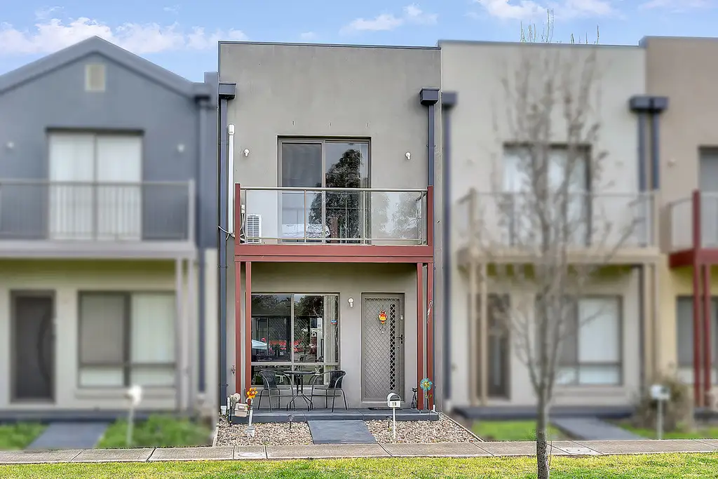 Main view of Homely townhouse listing, 10 Andover Lane, Craigieburn VIC 3064