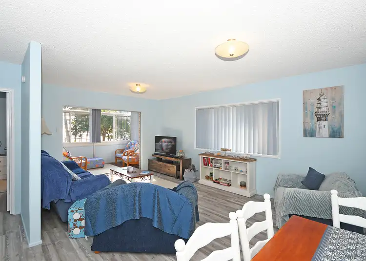 Sixth view of Homely unit listing, 4 - 581 ESPLANADE, Urangan QLD 4655