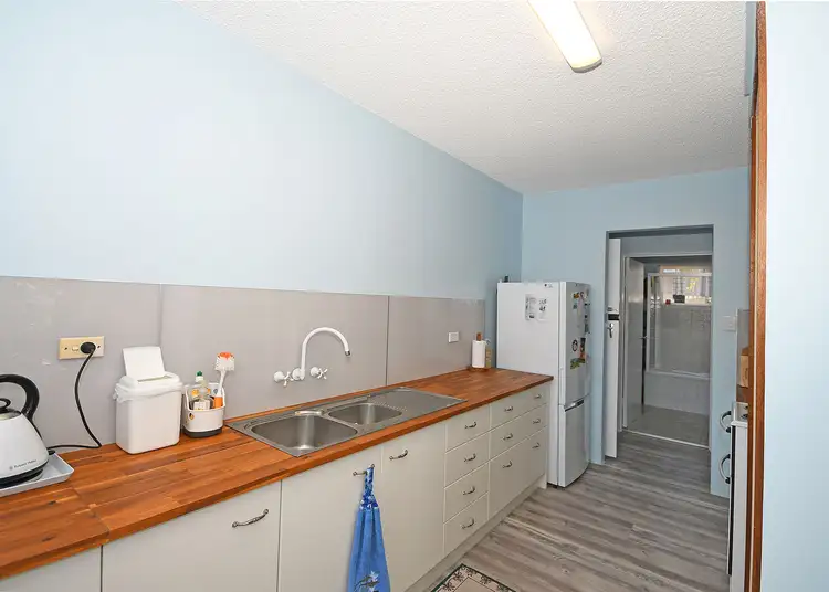 Seventh view of Homely unit listing, 4 - 581 ESPLANADE, Urangan QLD 4655