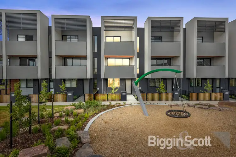 5 Celeste Walk, Clayton South VIC 3169