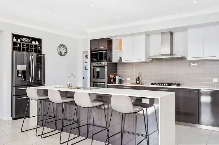 11 Sunrise Court, Merrimac QLD 4226