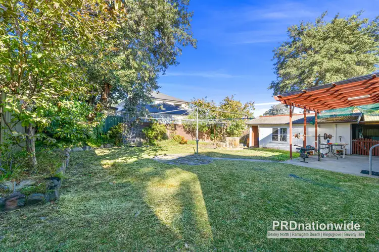 4 Kerrie Crescent, Peakhurst NSW 2210