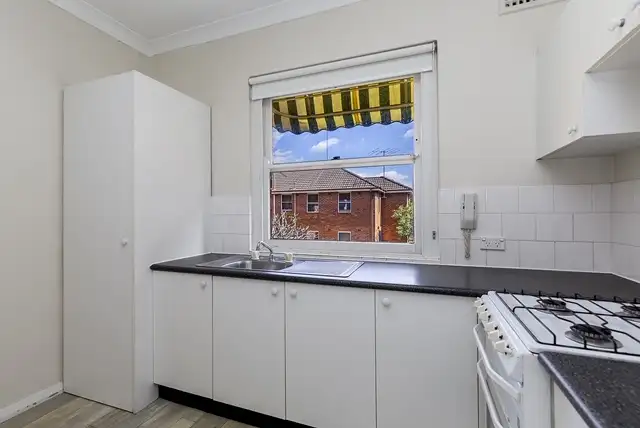 4/3 Middlemiss St