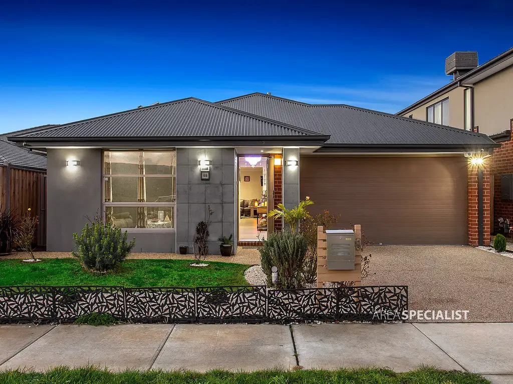Main view of Homely house listing, 8 Springside Drive, Cranbourne West VIC 3977