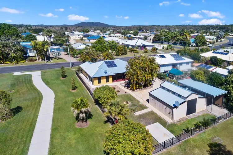 33 GOLDEN HIND AVENUE, Cooloola Cove QLD 4580
