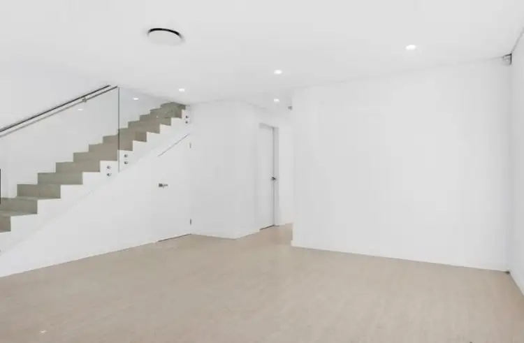 Fifth view of Homely semi-detached listing, 2A Poulton Avenue, Beverley Park NSW 2217