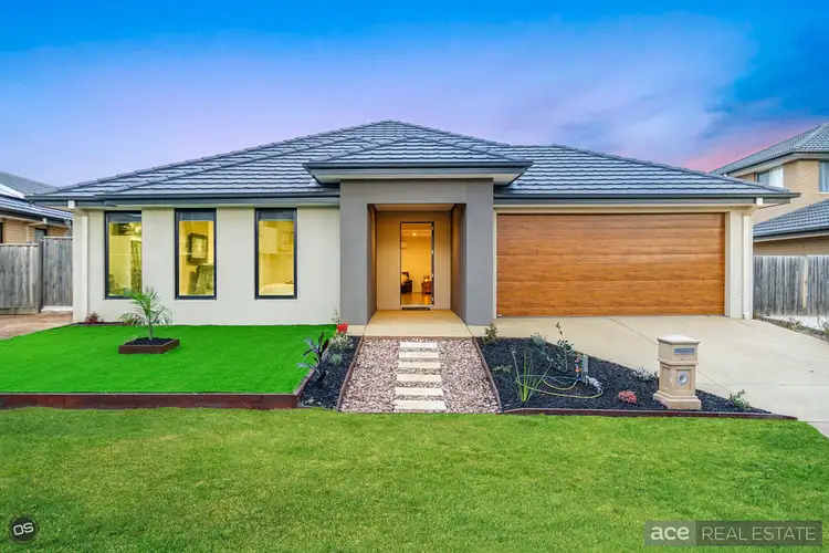 22 Brindabella Chase, Sanctuary Lakes VIC 3030