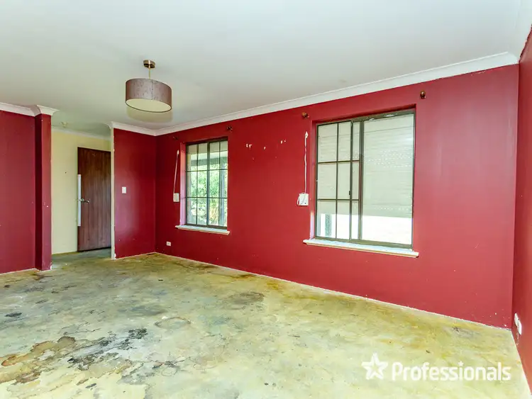 Third view of Homely house listing, 76 Excalibur Circle, Camillo WA 6111