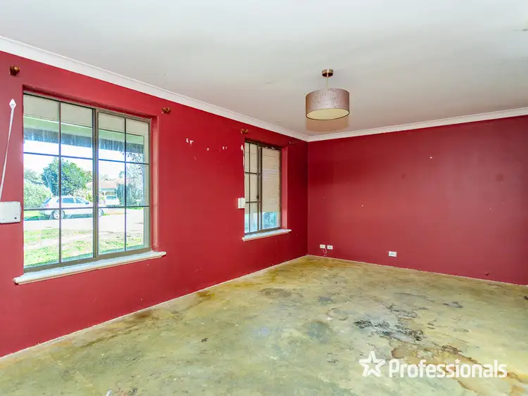 Fifth view of Homely house listing, 76 Excalibur Circle, Camillo WA 6111
