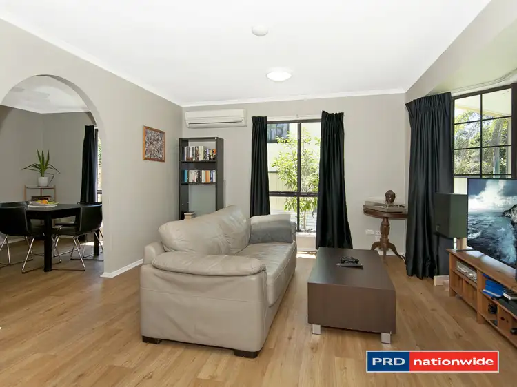12 Parkview Crescent