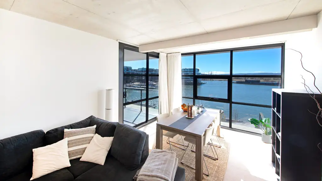 Main view of Homely unit listing, 8/35 Eastlake Parade, Kingston ACT 2604