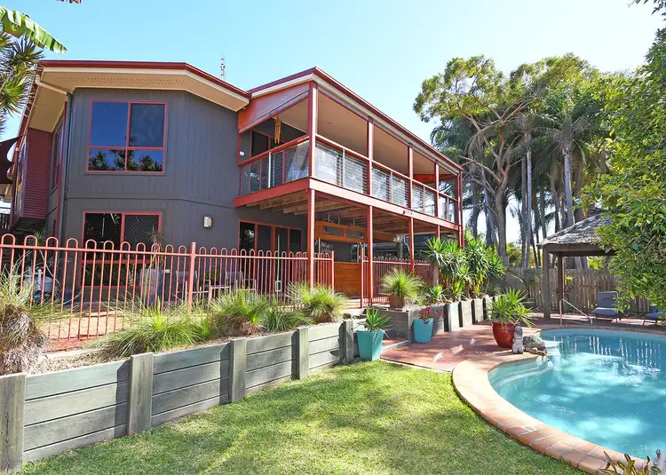 16 Barry Street, Torquay QLD 4655