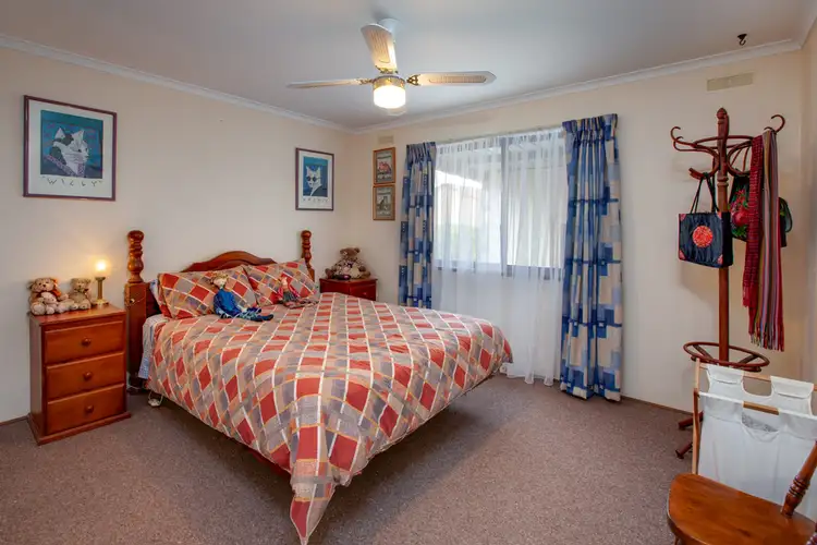 Seventh view of Homely house listing, 13 Jasper Close, Wodonga VIC 3690