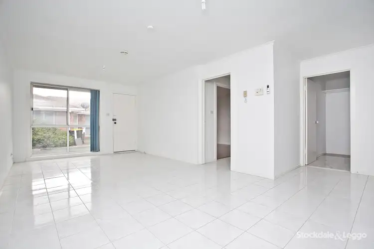 Fifth view of Homely unit listing, 22 Trinacria Court, Deer Park VIC 3023