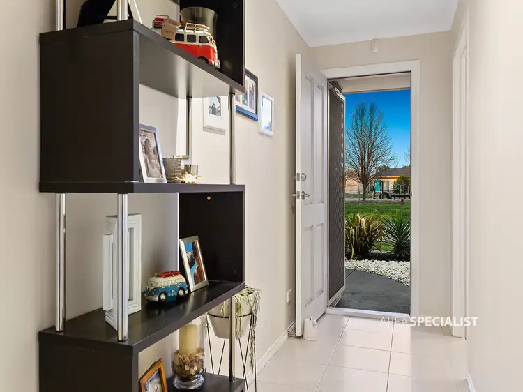 Second view of Homely house listing, 2 Aztec Place, Cranbourne VIC 3977