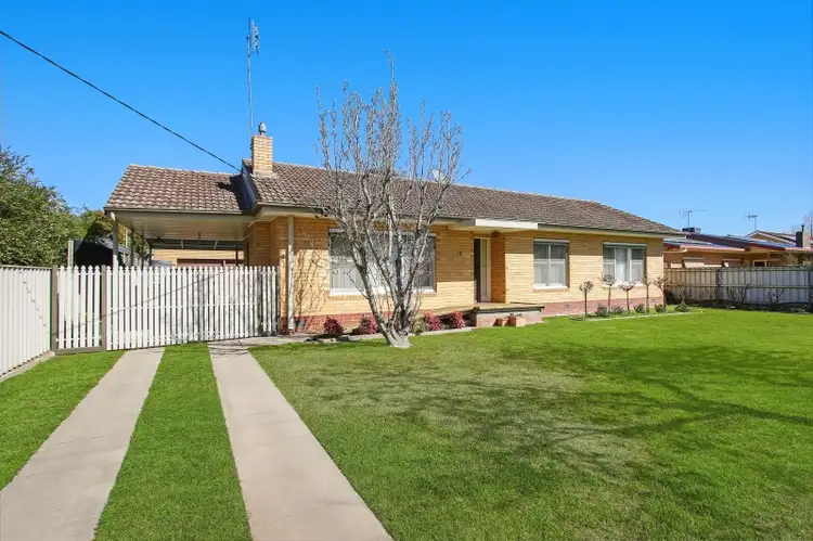 12 Munro Avenue, Benalla VIC 3672