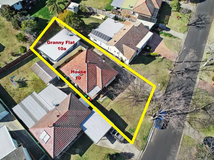 10 & 10A Chisholm Crescent, Bradbury NSW 2560