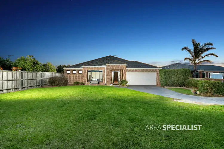 4 WALDEN COURT, Cranbourne North VIC 3977