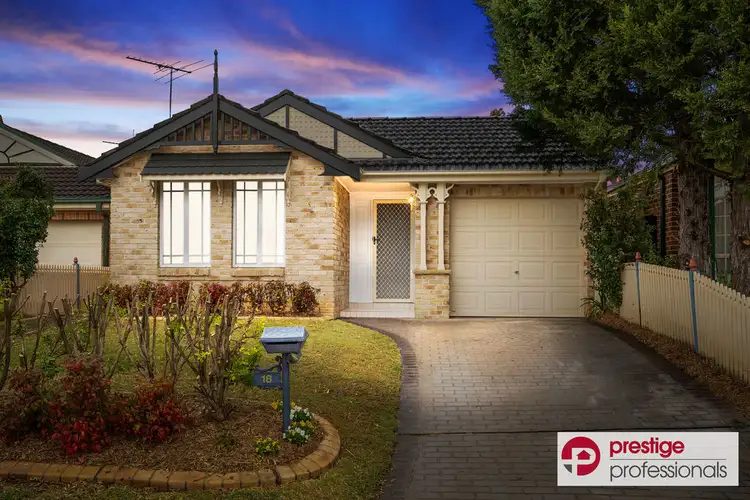 18 Kanangra Court, Wattle Grove NSW 2173