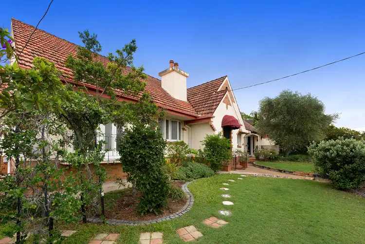 10 Bentley Street, Morningside QLD 4170