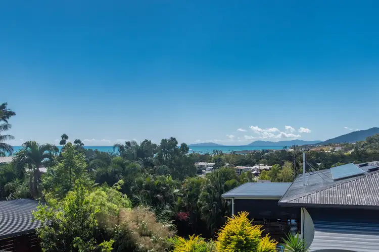 15 Woomerah Avenue, Cannonvale QLD 4802