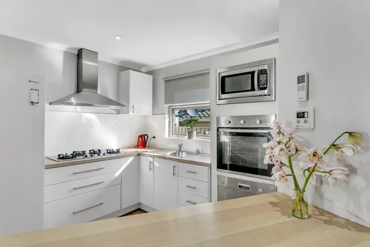 9 Stoneyhill St, Reynella East SA 5161