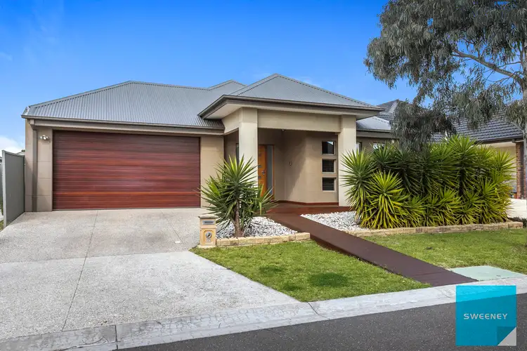 22 Rutherglen Way, Caroline Springs VIC 3023