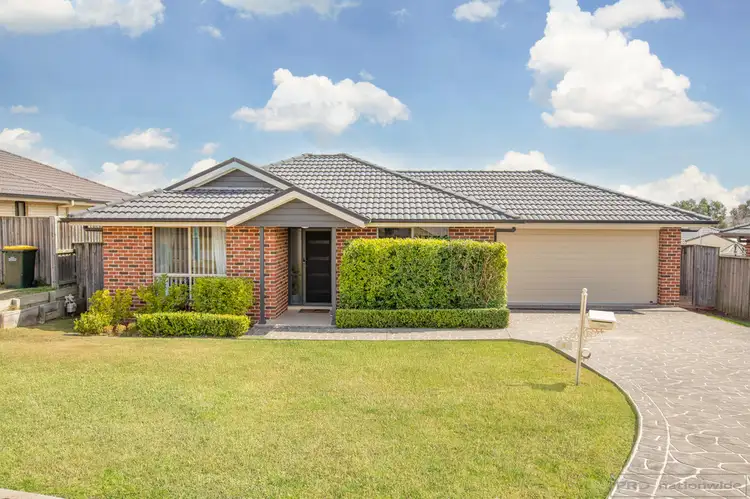 8 Harvest Court, Branxton NSW 2335