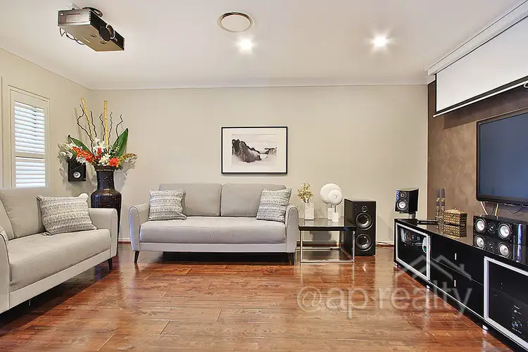 19 Sandalwood Street, Heathwood QLD 4110