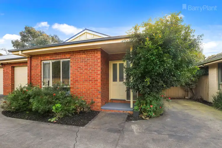 2/6 Swinburne Avenue, Mooroolbark VIC 3138