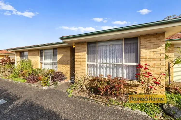 Main view of Homely villa listing, 2/37 Flathead Road, Ettalong Beach NSW 2257