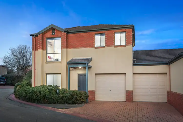 48 St Laurent Rise, Knoxfield VIC 3180