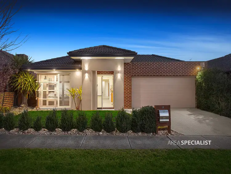 19 Minerva Avenue, Cranbourne West VIC 3977
