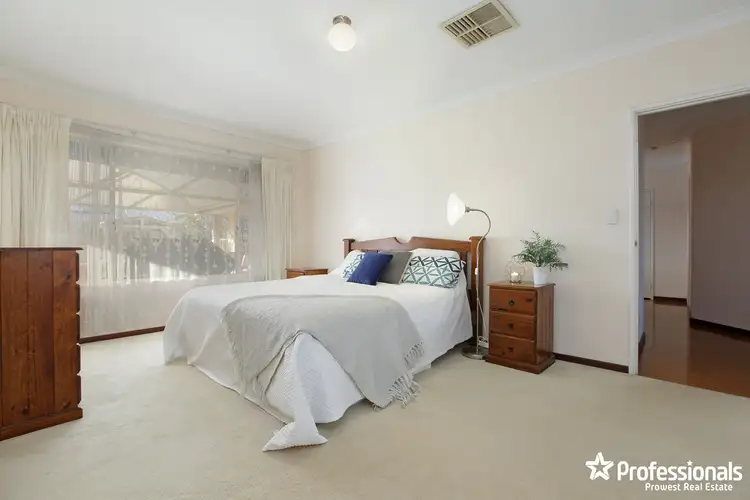 Fifth view of Homely house listing, 2 Abrolhos Close, Shelley WA 6148