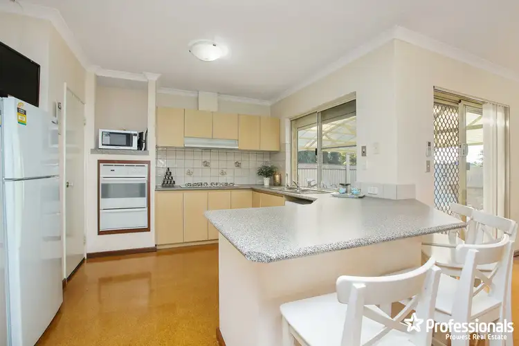 Seventh view of Homely house listing, 2 Abrolhos Close, Shelley WA 6148