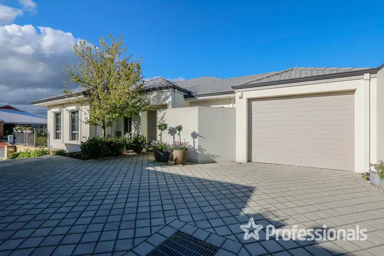 16 Barclay Way, Aveley WA 6069