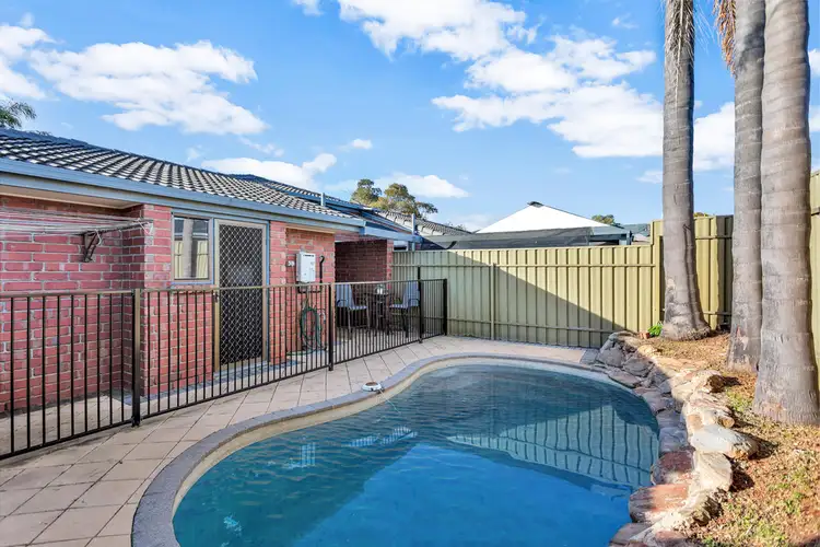 11 Coonawarra Close, Woodcroft SA 5162