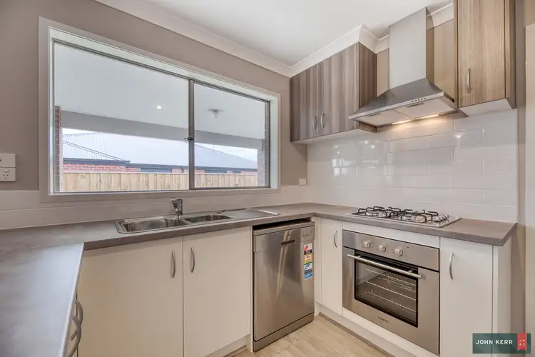 Sixth view of Homely house listing, 1 Maranoa Place, Moe VIC 3825